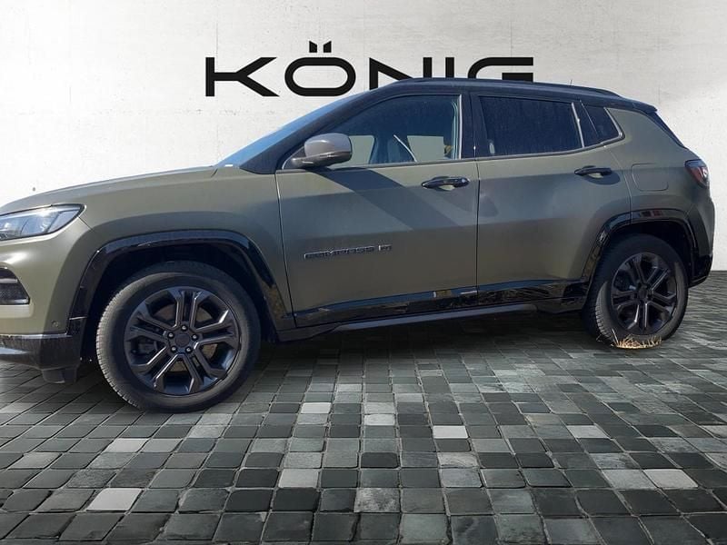 Käytetty Jeep Compass 180 HP (132 kW) 2022 Musta Katumaasturi