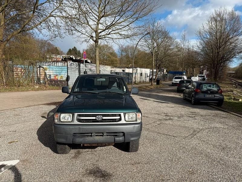 Gebraucht Toyota HiLux 90 PS (66 kW) 2000 Grün Pickup