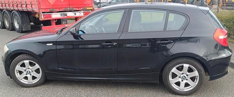 Gebraucht BMW 118 143 PS (105 kW) 2007 Schwarz Kleinwagen