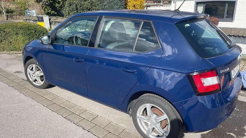 Gebraucht Skoda Fabia 75 PS (55 kW) 2015 Blau Kombi