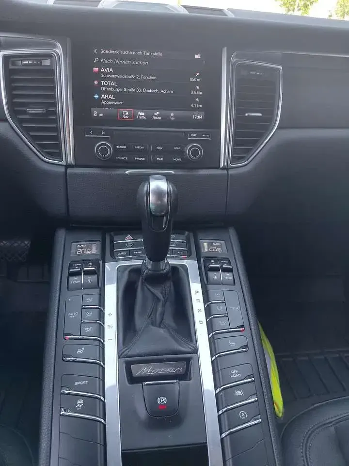 Gebraucht Porsche Macan Basis 252 PS (185 kW) 2018 SUV