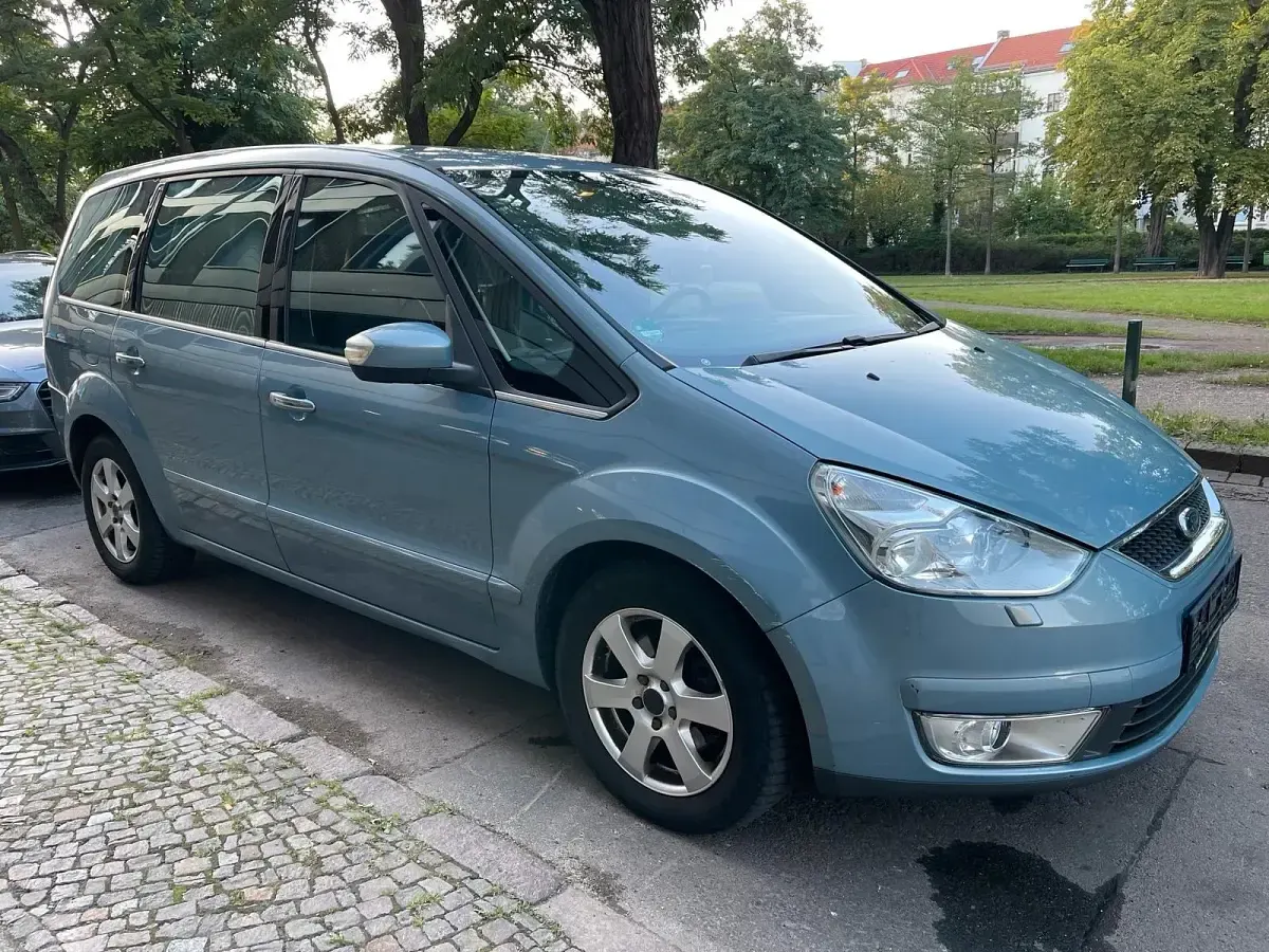 Gebraucht Ford Galaxy 140 PS (102 kW) 2009 Blau Van / Kleinbus
