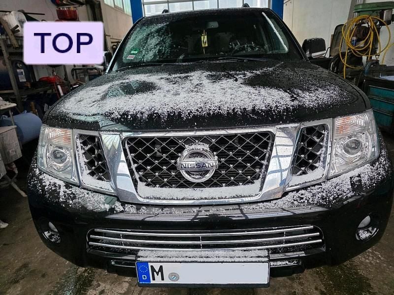 Schwarz Gebraucht 2015 Nissan Pathfinder SUV | 15.600 € (Fairer Preis) - Bild 1/4