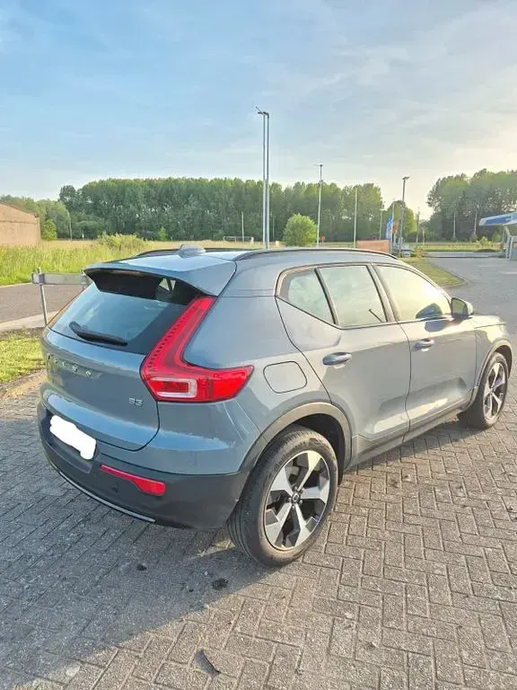Gebraucht Volvo XC40 Plus 163 PS (119 kW) 2022 Grau SUV