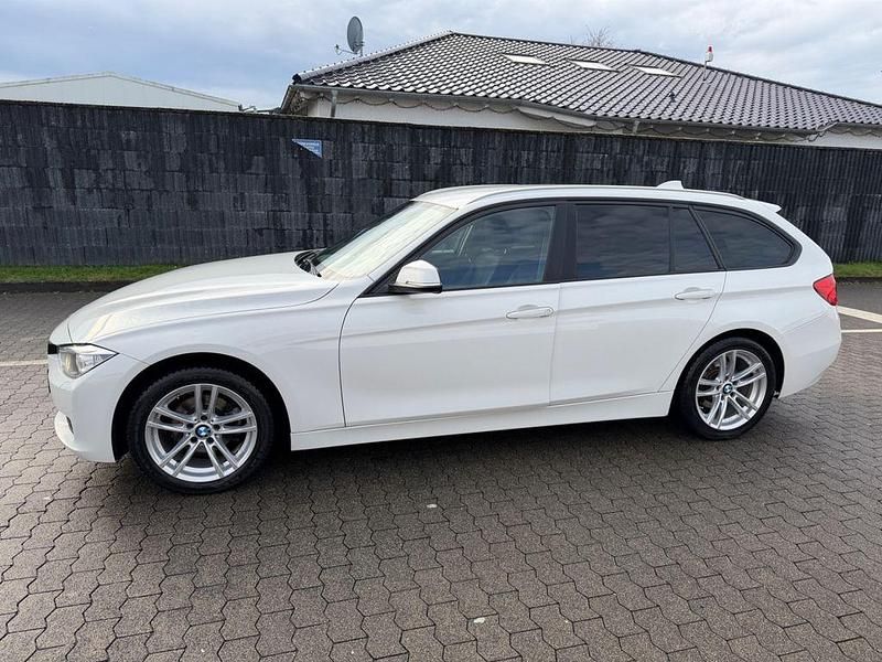 Gebraucht BMW 316 116 PS (85 kW) 2013 Schwarz Kombi