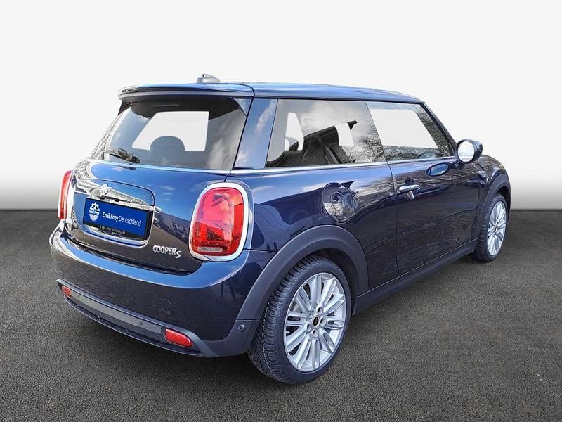 Gebraucht Mini Cooper SE 135 kW (184 PS) 2023 Schwarz Kleinwagen