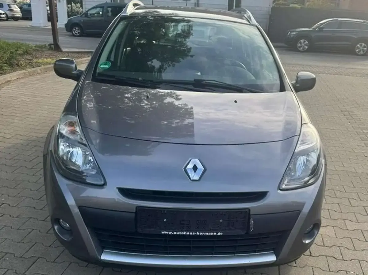 Gebraucht Renault Clio GrandTour 88 PS (64 kW) 2011 Grau Kombi
