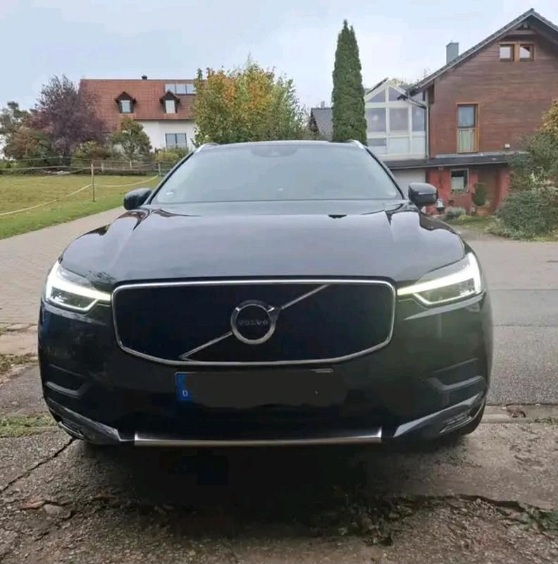 Gebraucht Volvo XC60 Momentum 190 PS (139 kW) 2019 Grau SUV