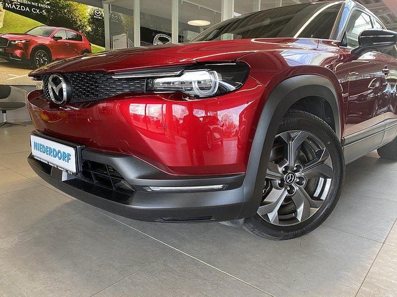 Gebraucht Mazda MX30 Ad'Vantage 106 kW (145 PS) 2022 3ton magmarot metallic (metallic) SUV
