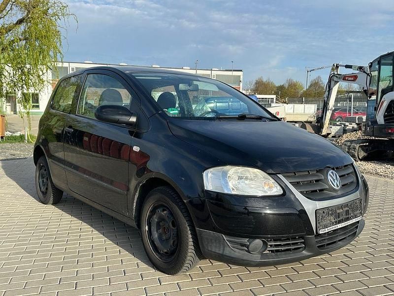 Second-hand VW Fox Basis 54 CP (39 kW) 2008 Negru Hatchback