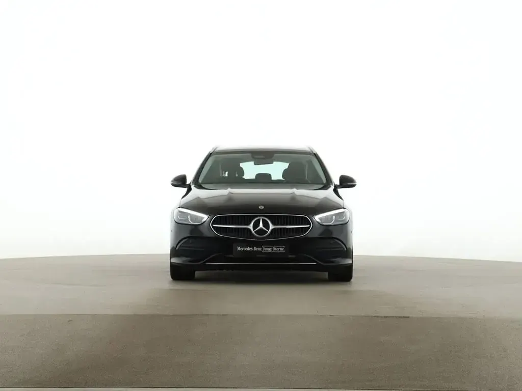 Gebraucht Mercedes C200 Avantgarde 204 PS (150 kW) 2023 Schwarz Limousine