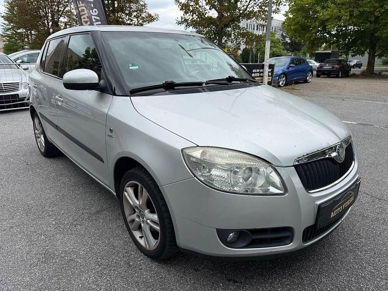 Silber Gebraucht 2007 Skoda Fabia Elegance Limousine | 2.690 € (Fairer Preis) - Bild 1/4