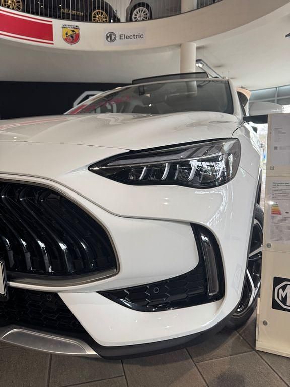 Gebraucht MG HS Luxury 162 PS (119 kW) 2024 Weiß SUV