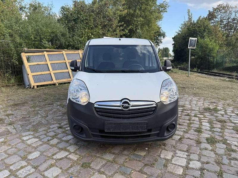 Weiß Gebraucht 2019 Opel Combo Van / Kleinbus | 4.999 € (Teuer) - Bild 1/4