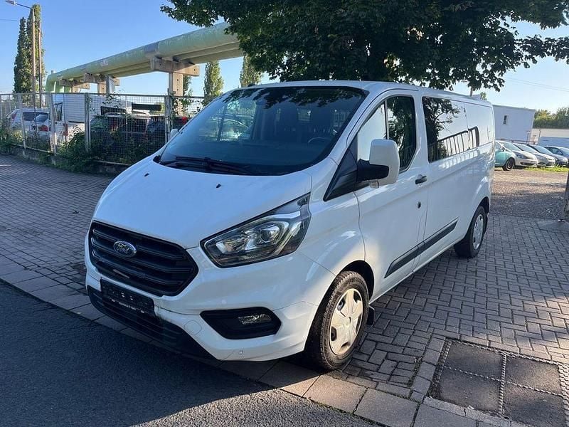 Weiß Gebraucht 2019 Ford Tourneo Custom Van / Kleinbus | 13.850 € (Teuer) - Bild 1/4