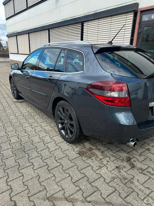 Gebraucht Renault Laguna III GT 150 PS (110 kW) 2011 Grau Kombi