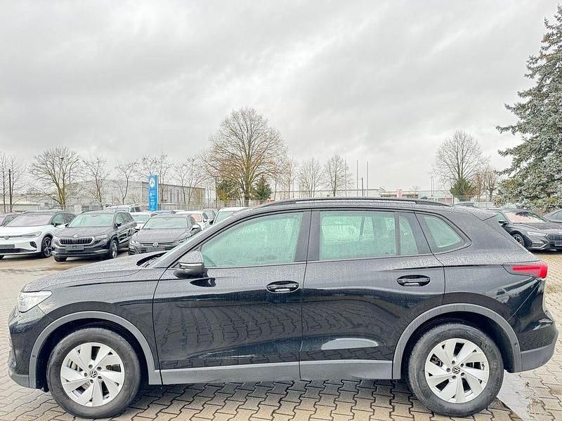 Gebraucht VW Tiguan Life 150 PS (110 kW) 2025 Schwarz SUV