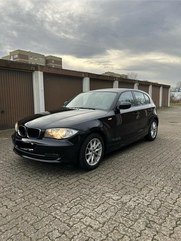 Schwarz Gebraucht 2010 BMW 116 Advantage Kleinwagen | 3.400 € (Superpreis) - Bild 1/4