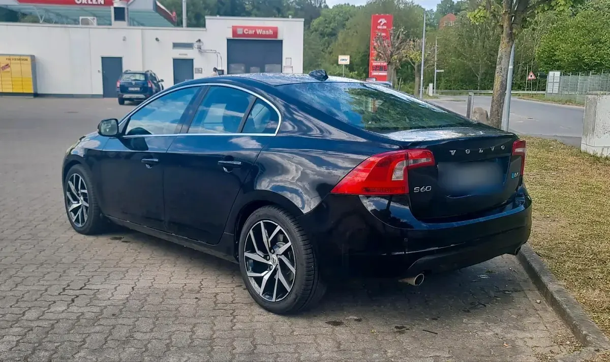 Gebraucht Volvo S60 230 PS (169 kW) 2013 Schwarz Limousine
