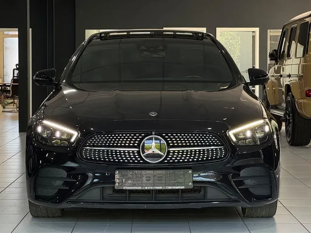 Gebraucht Mercedes E300 AMG line 258 PS (189 kW) 2021 Schwarz Limousine