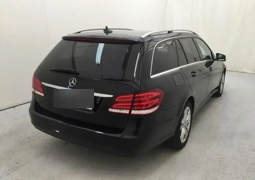 Gebraucht Mercedes E250 204 PS (150 kW) 2014 Schwarz Limousine