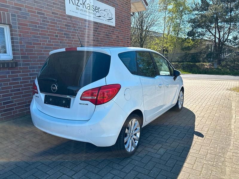 Używany Opel Meriva 120 KM (88 kW) 2010 Biały Minivan