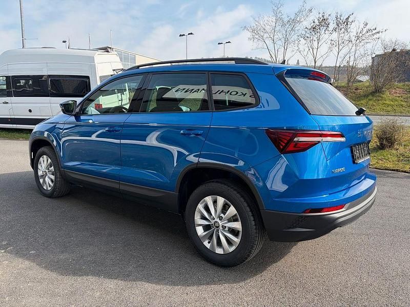 Neu Skoda Karoq Selection 150 PS (110 kW) 2026 Blau SUV