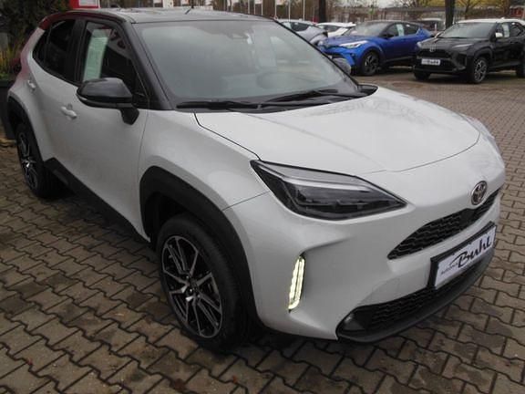 Gebraucht Toyota Yaris Hybrid Advance 116 PS (85 kW) 2023 Dynamic grey metallic