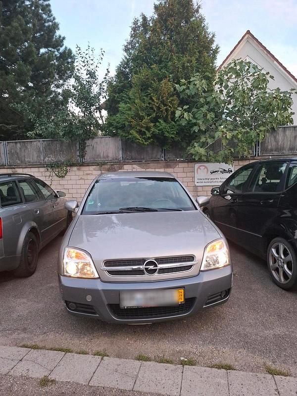 Grau Gebraucht 2002 Opel Vectra Limousine | 450 € (Superpreis) - Bild 1/4