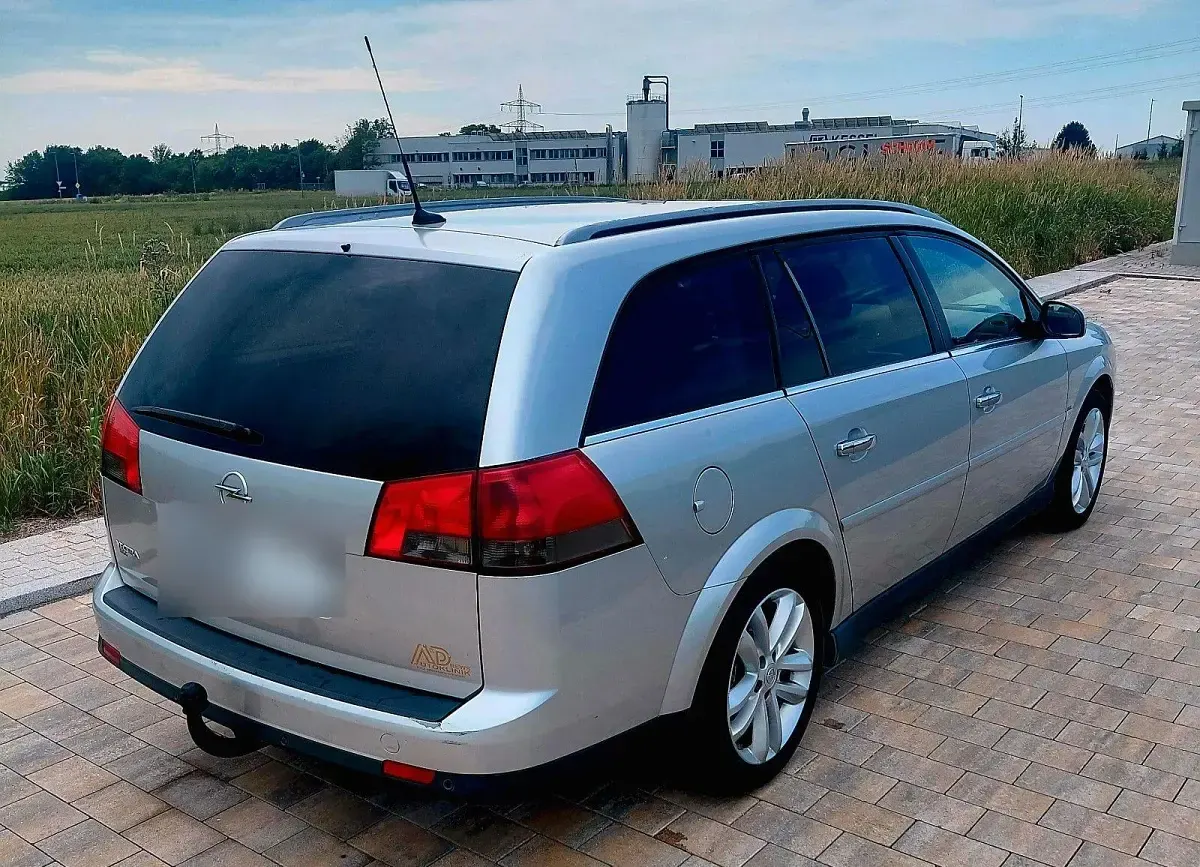 Gebraucht Opel Vectra Sport 184 PS (135 kW) 2008 Silber Kombi