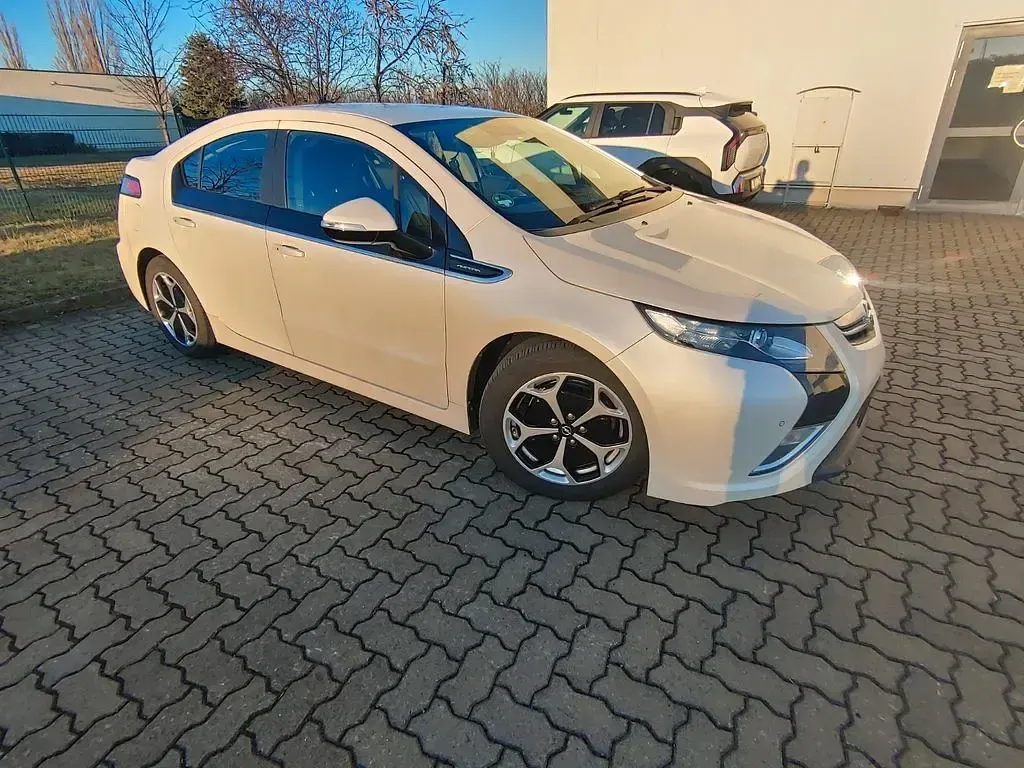 Usata Opel Ampera Edition 151 CV (111 kW) 2012 Bianco Utilitaria