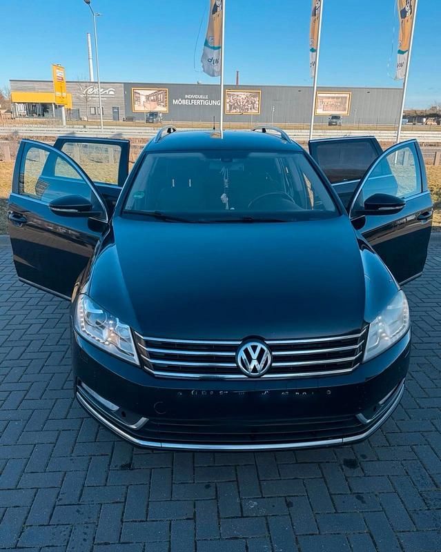 Gebraucht VW Passat 140 PS (102 kW) 2013 Schwarz Limousine