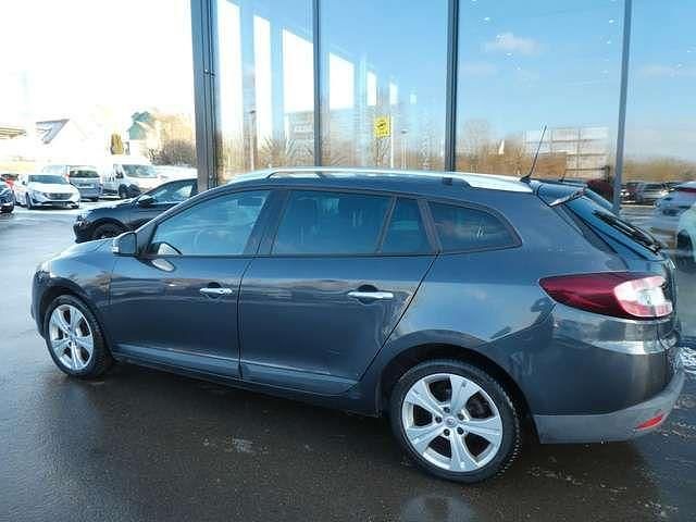 Gebraucht Renault Mégane III Dynamique 110 PS (80 kW) 2010 Grau Limousine