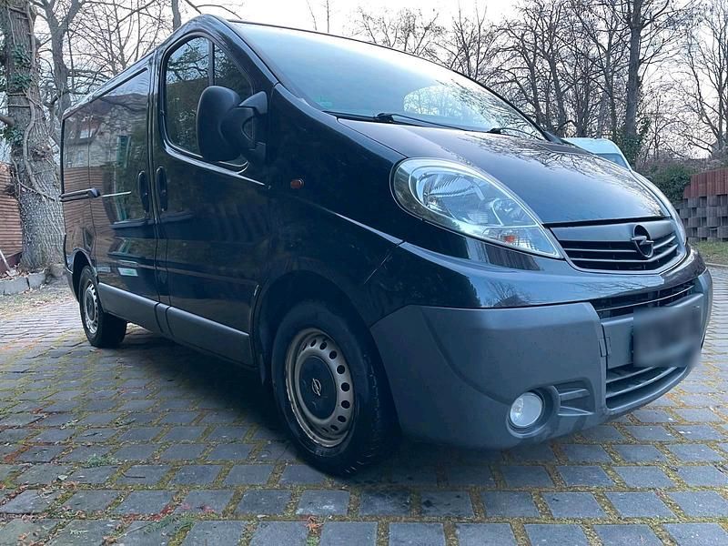 Gebraucht Opel Vivaro 114 PS (83 kW) 2008 Schwarz Van / Kleinbus