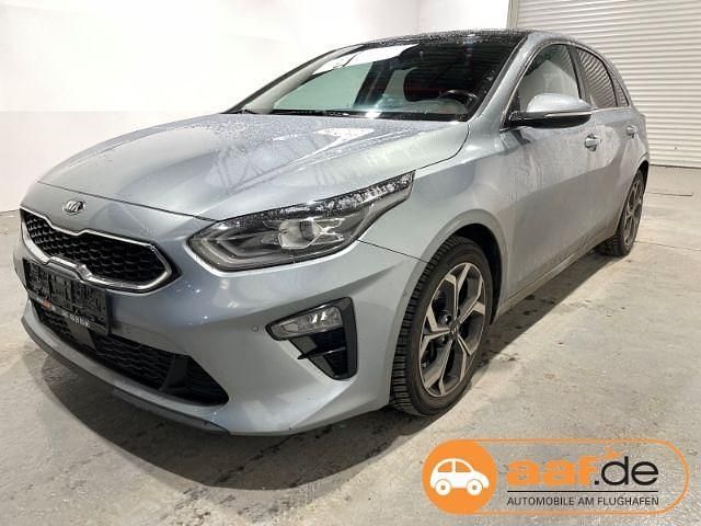 Silber Gebraucht 2018 Kia Ceed Platinum Edition Kleinwagen | 13.950 € (Fairer Preis) - Bild 1/4