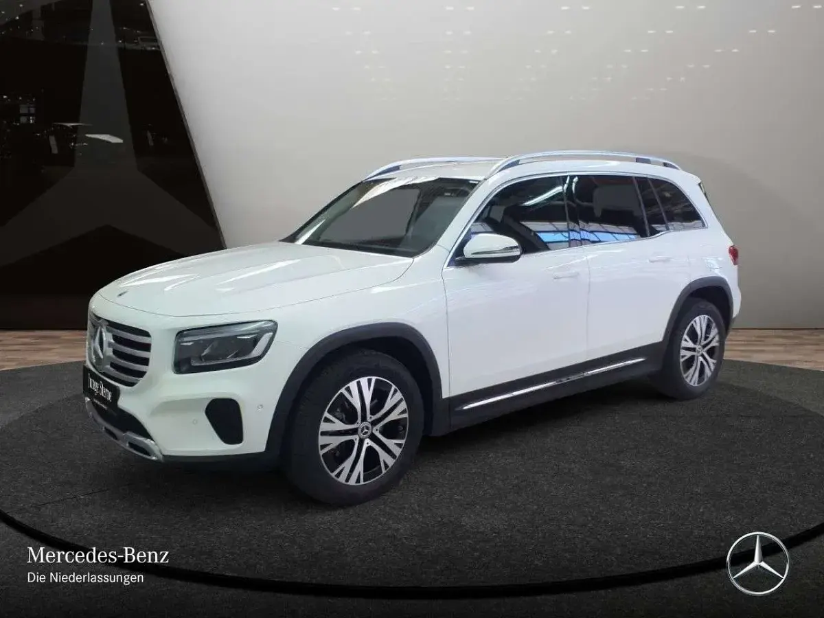 Gebraucht Mercedes GLB180 Progressive 136 PS (100 kW) 2025 Weiß SUV