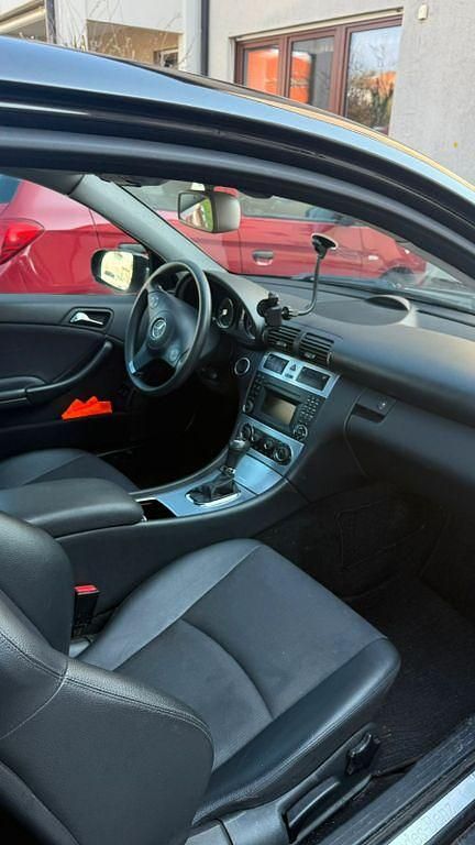 Gebraucht Mercedes CLC200 184 PS (135 kW) 2008 Schwarz Kleinwagen