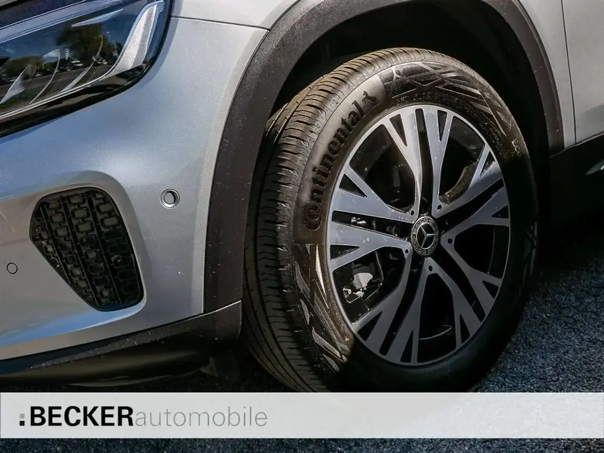 Gebraucht Mercedes GLB180 Progressive 136 PS (100 kW) 2025 Hightechsilber SUV