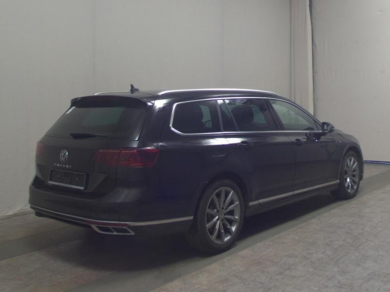 Gebraucht VW Passat R-line 200 PS (147 kW) 2022 Schwarz Kombi