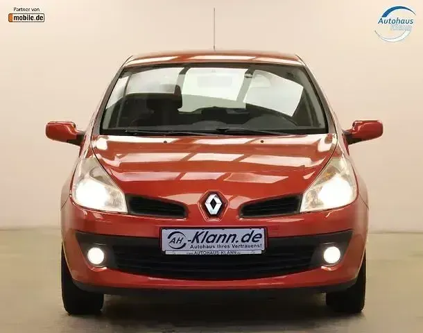 Gebraucht Renault Clio III Initiale 111 PS (81 kW) 2006 Rot Limousine