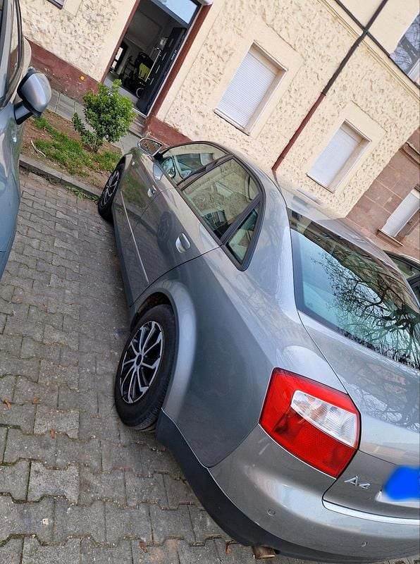 Gebraucht Audi A4 130 PS (95 kW) 2002 Grau Limousine