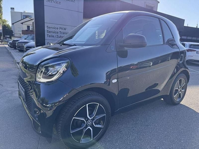 Bodypanels in black Gebraucht 2024 Smart ForTwo Electric Drive Exclusive Coupé | 16.450 € (Etwas zu teuer) - Bild 1/4