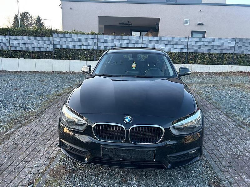 Gebraucht BMW 116 Advantage 109 PS (80 kW) 2016 Schwarz Kleinwagen