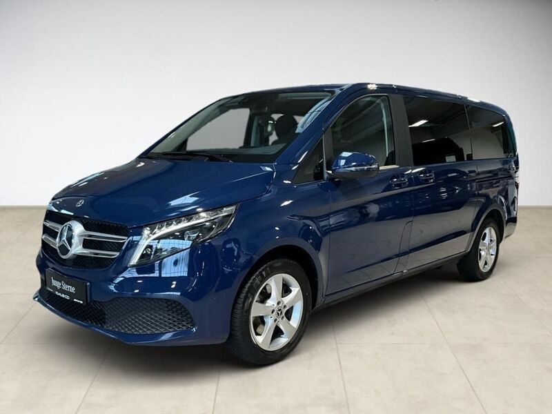 Blau Gebraucht 2024 Mercedes V250 Van / Kleinbus | 51.880 € (Superpreis) - Bild 1/4