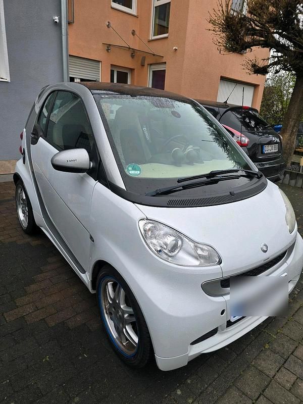 Weiß Gebraucht 2025 Smart ForTwo Coupé Brabus Kleinwagen | 6.500 € - Bild 1/4