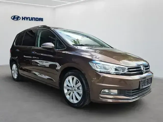 Gebraucht VW Touran Highline 150 PS (110 kW) 2017 Braun Van / Kleinbus
