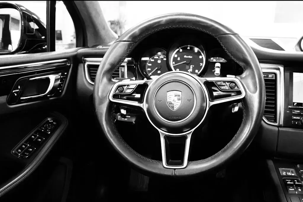 Gebraucht Porsche Macan Turbo 400 PS (294 kW) 2015 Schwarz SUV