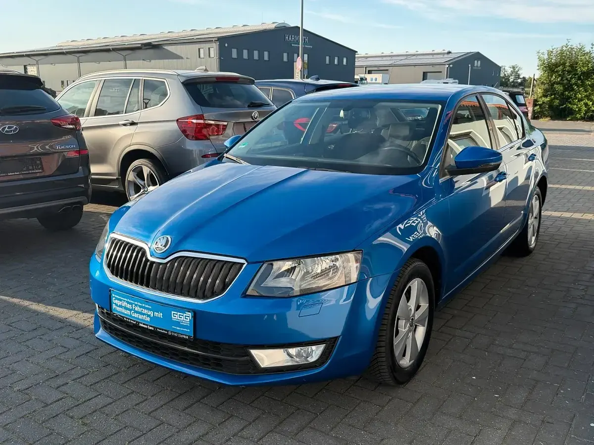 Gebraucht Skoda Octavia Ambition 179 PS (131 kW) 2013 Blau Limousine
