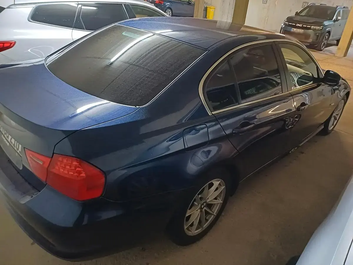 Gebraucht BMW 325 218 PS (160 kW) 2010 Blau Limousine