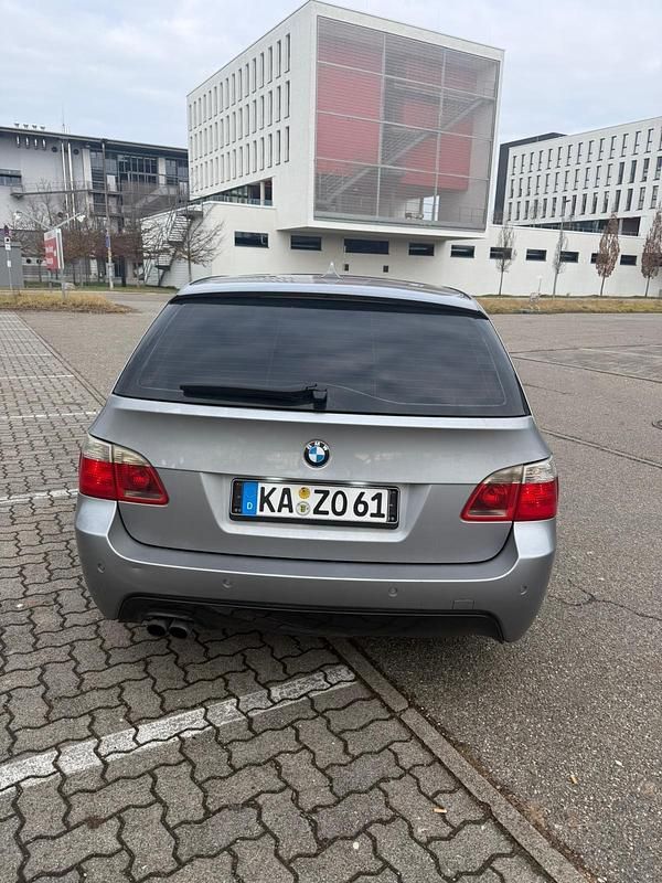 Gebraucht BMW 530 M Sport 218 PS (160 kW) 2004 Grau Kombi